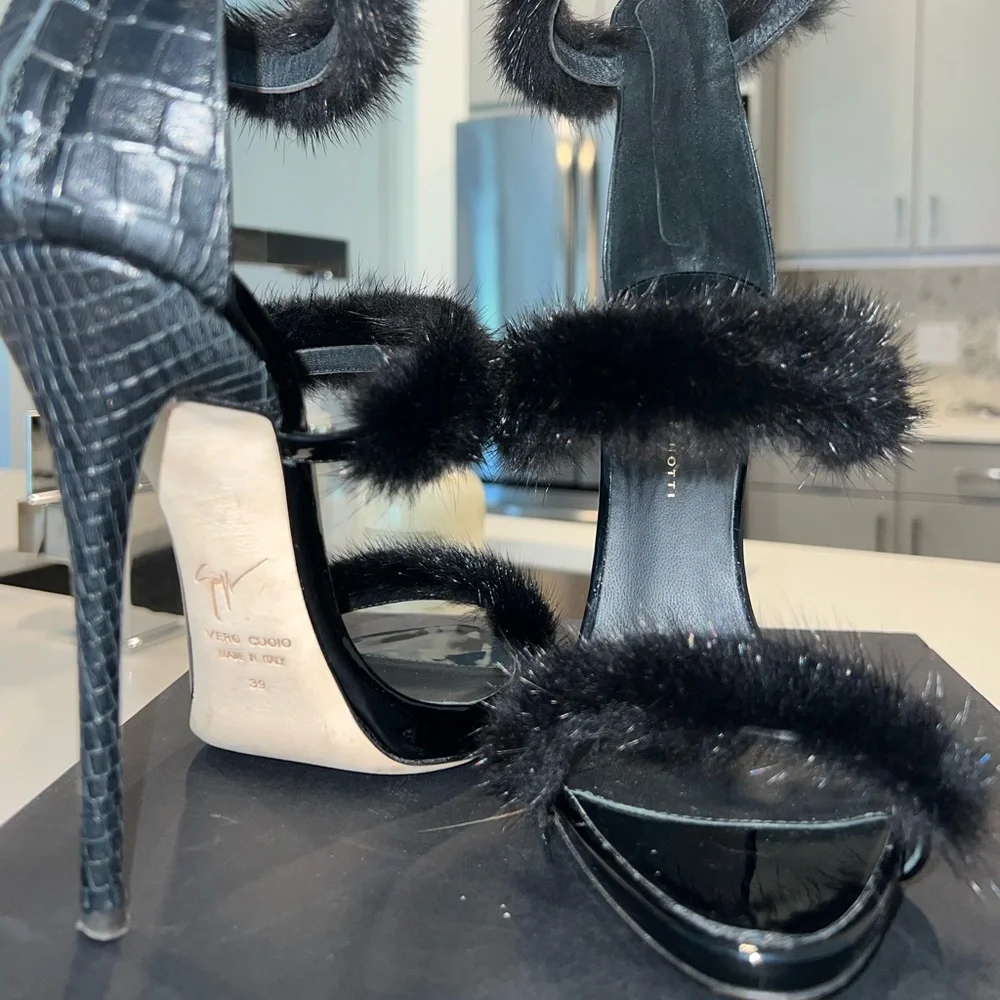 Giuseppe Zanotti Black Patent & Fur Strap Stiletto Sandals